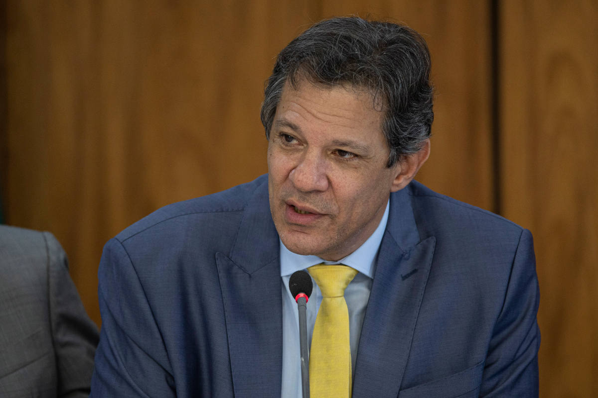 Haddad mantém meta de zerar déficit em 2024